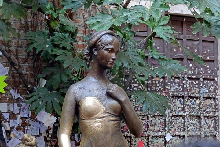 Full-day Private Tour of Verona from Milan with Pick Up — photo 1 of 6