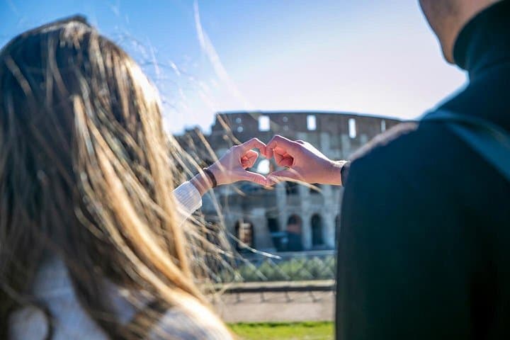 Colosseum, Forum & Trevi Fountain Tour in Rome W Gelato Tasting — photo 1 of 7