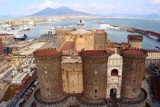 Pompeii Skip-The-Line and Naples from Sorrento, Positano or Amalfi Salerno