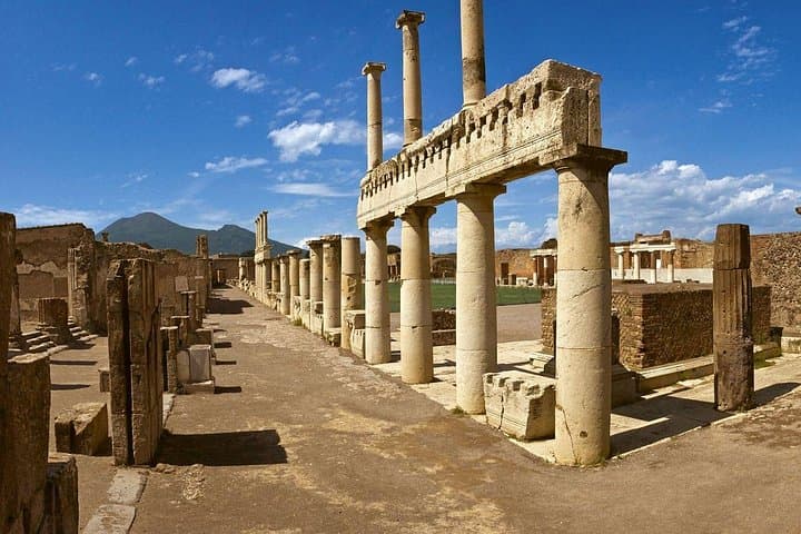 Pompeii 3 Hours SkipTheLine Private Tour — photo 1 of 7