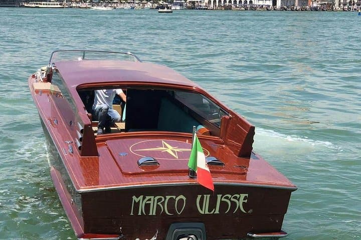 Venice S.Lucia Station to Venice Hotels or viceversa — photo 1 of 9