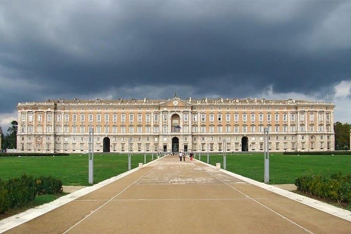 Caserta Tour: from the Royal Palace to the ancient villages — photo 1 of 13