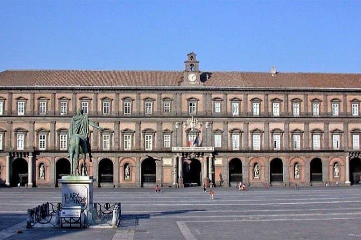 Private Walking Royal Tour of Naples: Castles and Kings — photo 1 of 8