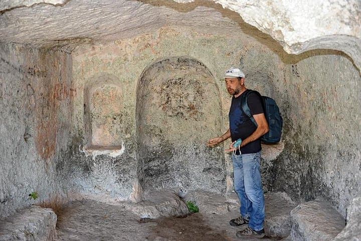 Pantalica nature history and archeology — photo 1 of 8