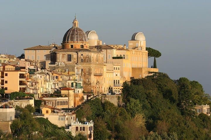 Castelgandolfo Pontifical Villas - Summer Residence of the Pope from Rome — photo 1 of 16