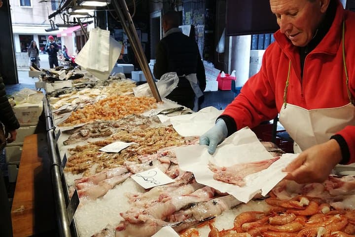 Rialto Market & Seafood Cooking Class in Murano — photo 1 of 16