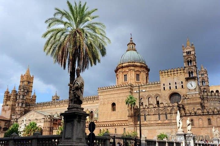 Private 3-hour Walking Tour of Palermo with official tour guide — photo 1 of 7