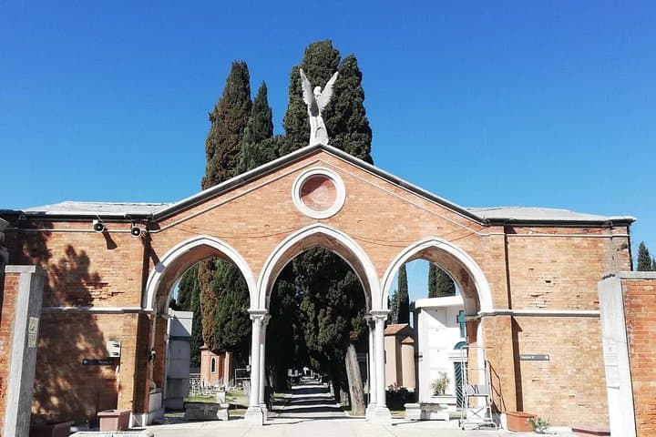 Venice's Cemetery on San Michele Island Tour — photo 1 of 17