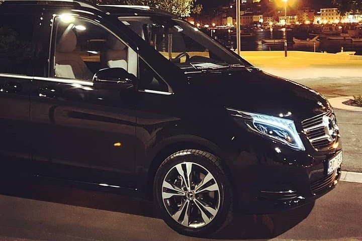 From Amalfi area: private and luxury transfer to Rome city center or airports — photo 1 of 6