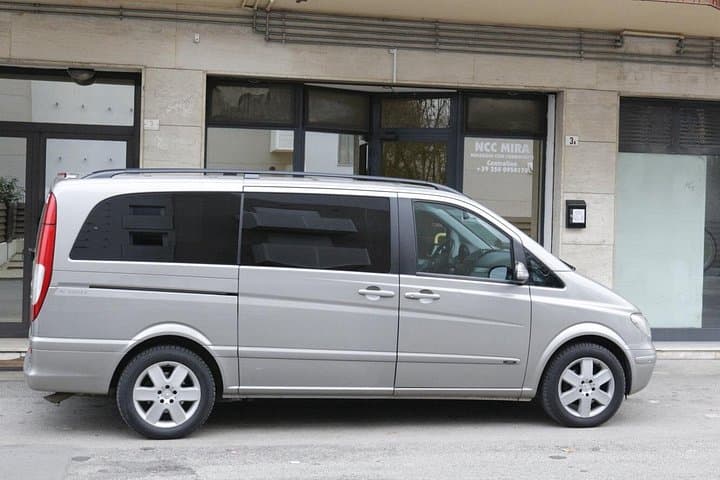 Private transfer, chauffeur service, from Treviso airport to Padua — photo 1 of 3