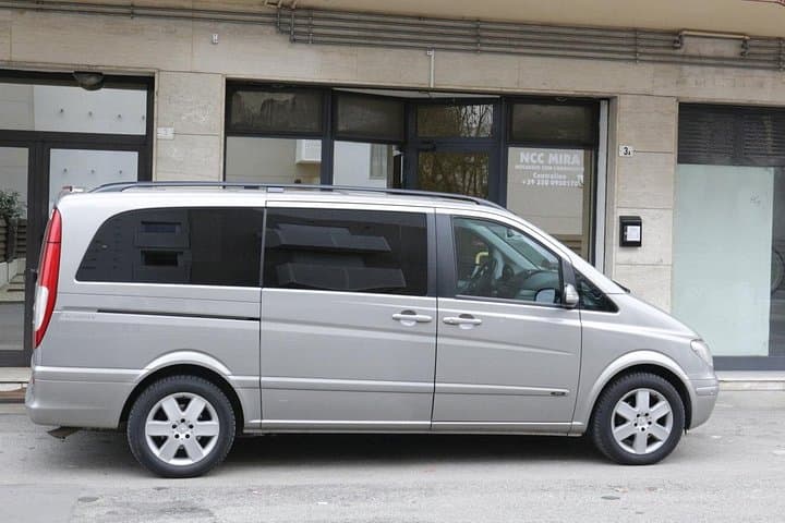 Private transfer, chauffeur service, from Treviso airport to Stra — photo 1 of 4