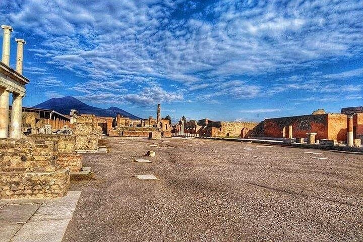 Pompeii 360° - 4-hour tour with an expert Guide in archaeology — photo 1 of 28