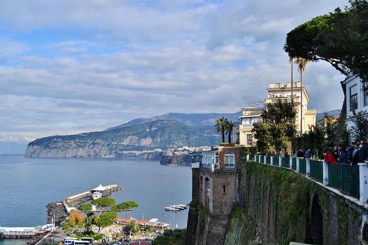 Transfer Sorrento - Naples — photo 1 of 15