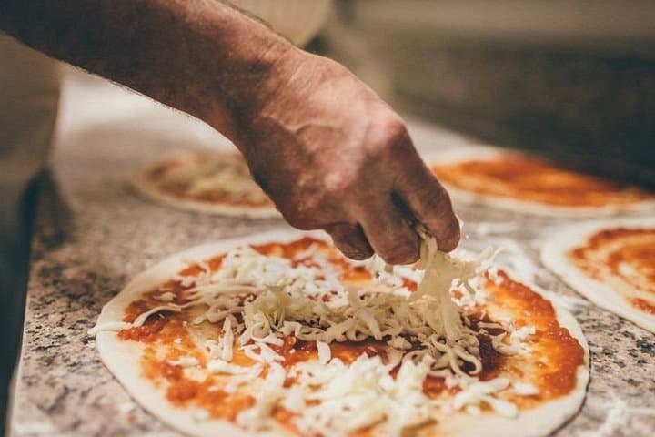 Mamma Mia! Make Your Own Italian Pizza in Milan — photo 1 of 16