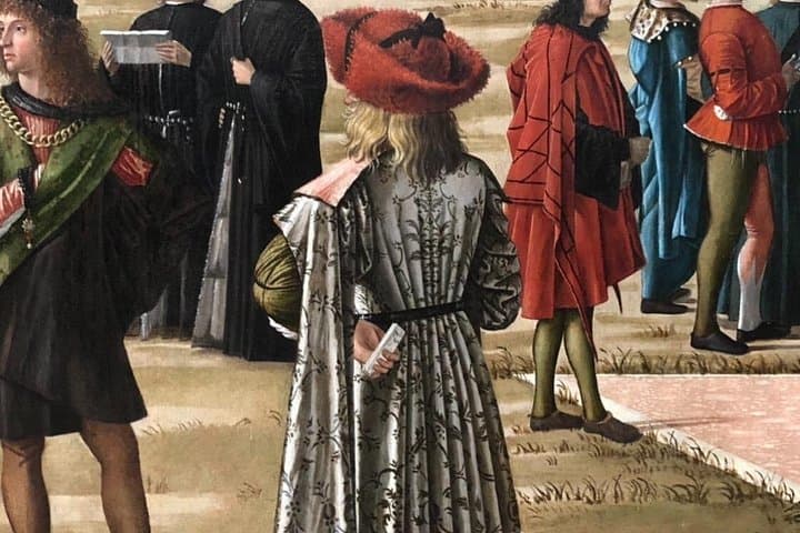 a nice walk with a visit to the art gallery — photo 1 of 5