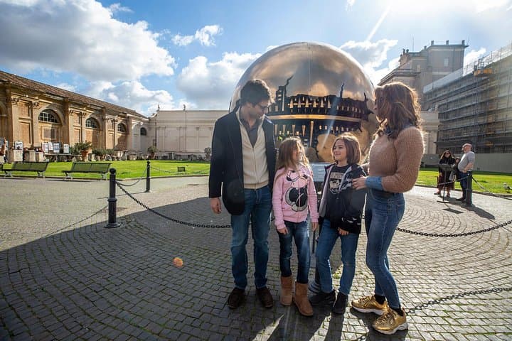 Family Friendly Vatican Tour for Kids including Sistine Chapel & Saint Peter — photo 1 of 6