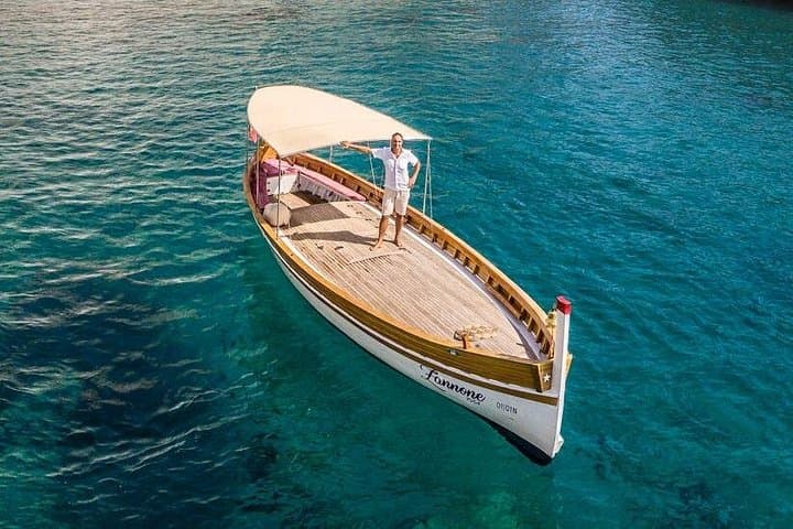 Ponza, boat trip on board the Zannone 1954 — photo 1 of 10