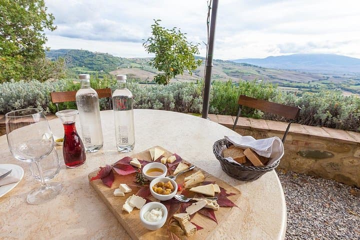 Montalcino and Pienza Tuscany Wine&Cheese Fullday from Rome — photo 1 of 25