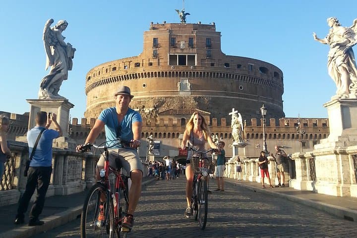 Private Tour of Rome by Bike - A Ride Around The Most Famous Places of Rome — photo 1 of 10