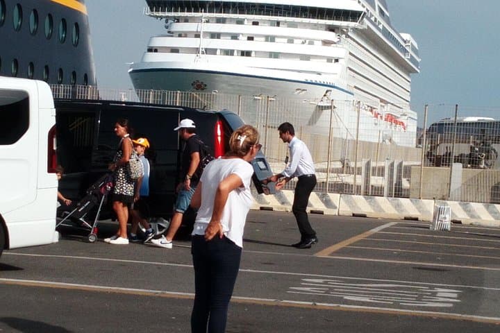 From Civitavecchia Port 3 Hours Private Rome Tour — photo 1 of 7