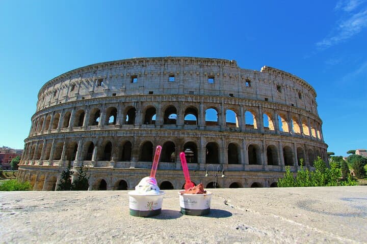 E-bike tour - Rome hidden between street art and street food — photo 1 of 3