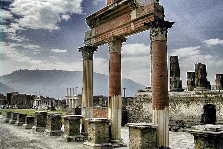 Pompeii SkipTheLine with Lunch&WineTasting from Naples Cruise Port — photo 1 of 8