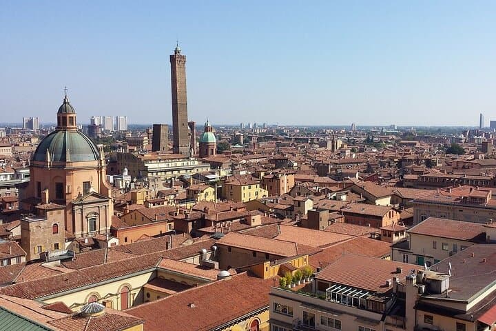 Bologna Private Walk Tour With A Professional Guide — photo 1 of 4