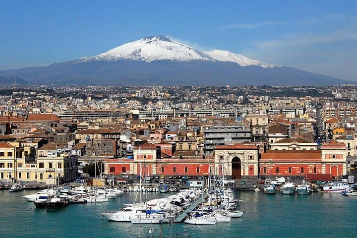 Catania Private Walking Tour With A Professional Guide — photo 1 of 4