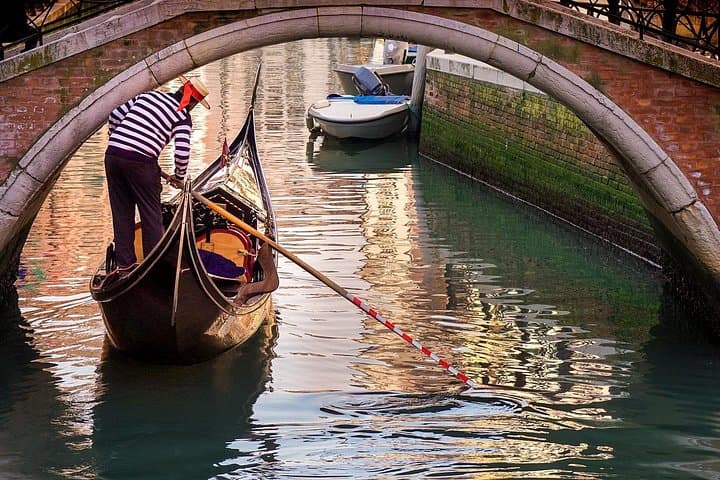 Venice Private Walking Tour With A Professional Guide — photo 1 of 21