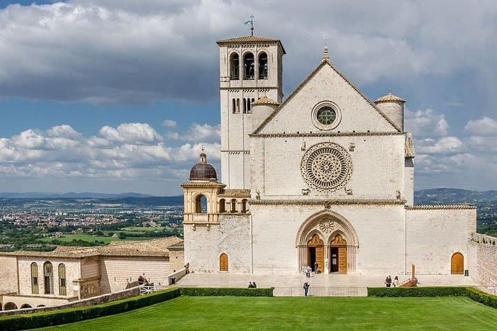 Assisi Fullday from Rome with Papal Blessing on Parchment and Lunch Included — photo 1 of 2