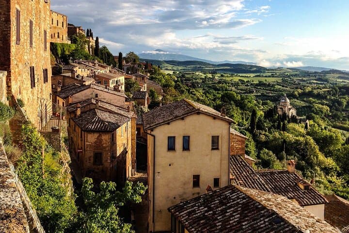Montepulciano: Winery Tour & Tasting Experience — photo 1 of 10