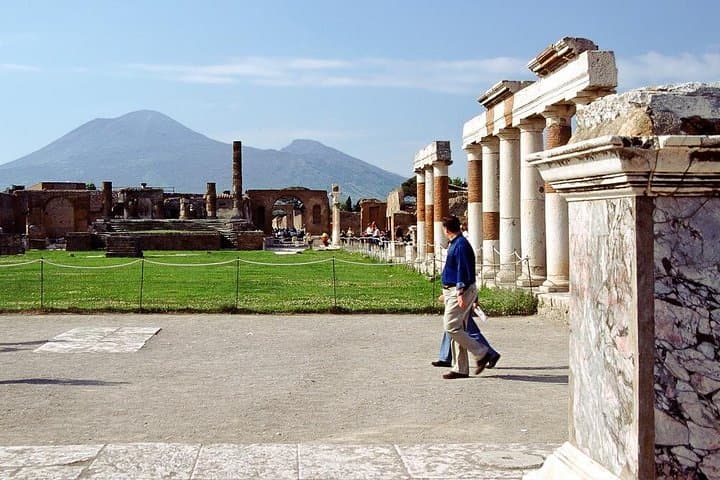 Pompeii & Herculaneum Exclusive Private Tour with Archaeologist — photo 1 of 15