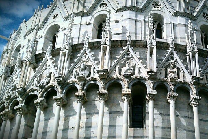 Pisa: VIP 1.5-Hour Small Group Tour & Skip-the-Line Access — photo 1 of 7