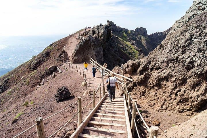 Pompeii & Mount Vesuvius Tour with Guided Visit, Tickets & Lunch — photo 1 of 33