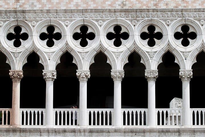 Skip-the-Line Doge's Palace Tour & Venice Gondola Ride — photo 1 of 12