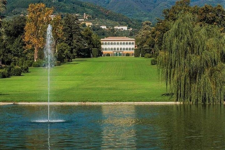 Self guided bike tour in the nature to Villa Reale — photo 1 of 9