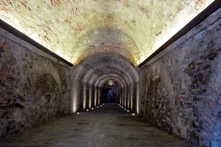 Walking Ramparts Tour in Lucca — photo 1 of 25