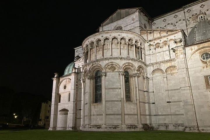 Night Walking Tour in Lucca — photo 1 of 8