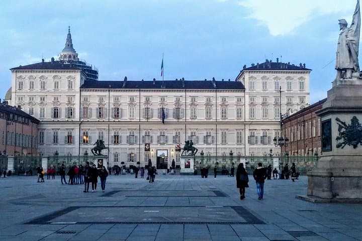 Turin: Royal Palace & city tour guided experience — photo 1 of 5