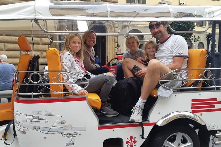 Private Gran tour Panorama of Florence in tuktuk golfcart — photo 1 of 32