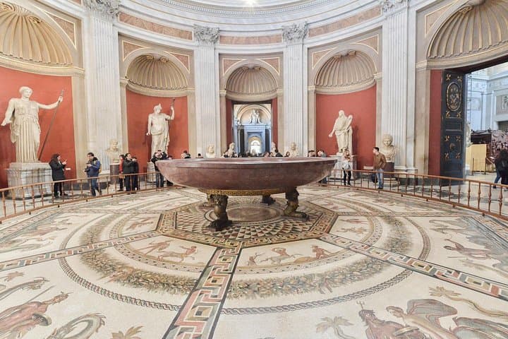 Kid-Friendly Skip the line Tour: Sistine Chapel and Vatican — photo 1 of 5