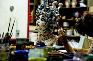 2-Hour Pottery Making Workshop in Ragusa