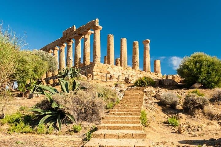 Transfer From Palermo to Catania with a Stop in Agrigento Valley of Temples — photo 1 of 7