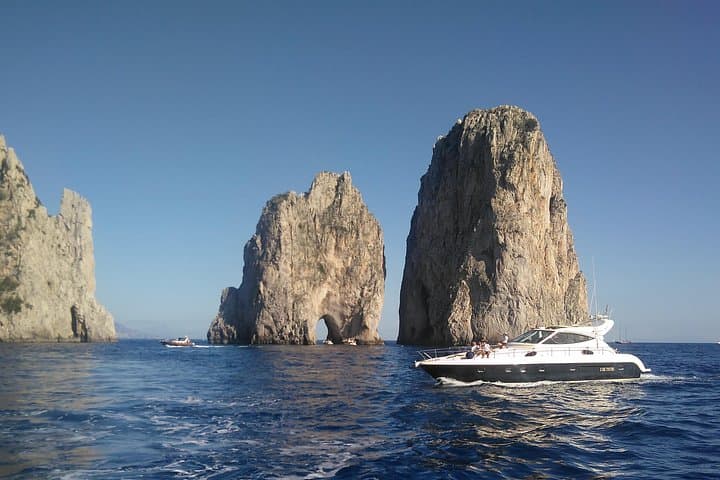 Private Cruise around Capri - yacht 50' — photo 1 of 10