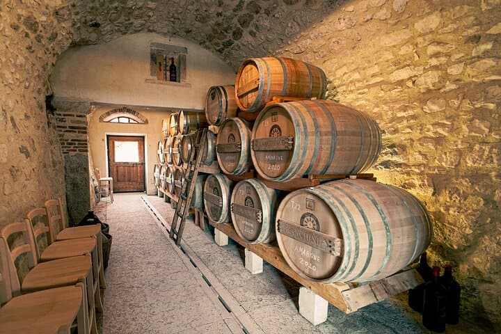 6 Wine Tasting in Valpolicella Classica: the cradle of Amarone — photo 1 of 11