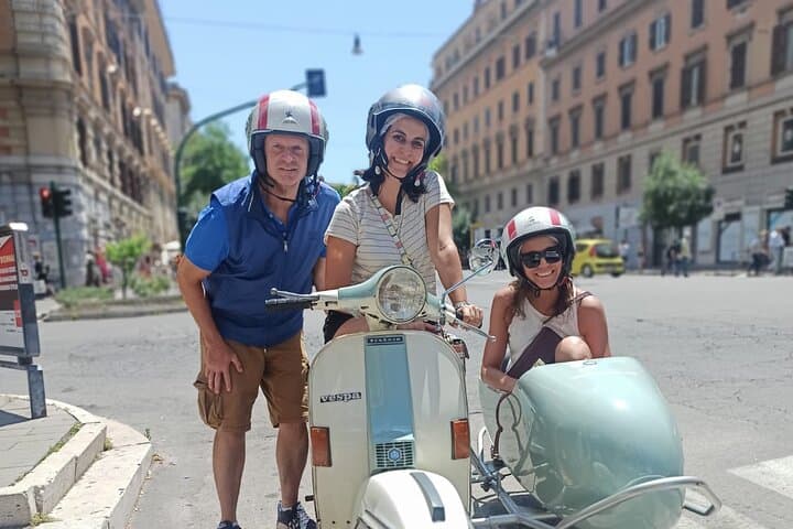 Vespa Sidecar Tour By Night with Pickup — photo 1 of 9