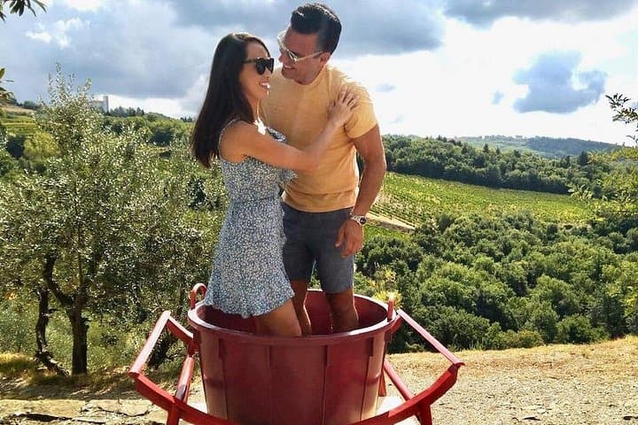 Grape Stomping and Wine Tasting in Tuscany — photo 1 of 7