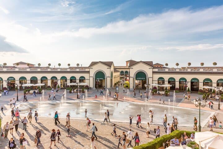 Serravalle Outlet Shopping Mall Shuttle Bus - Return ticket — photo 1 of 7