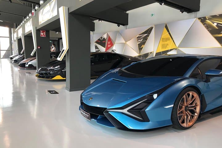 All In: Lambo,Ferrari,Balsamic,Wine, Parmigiano, PrivateTransport — photo 1 of 22