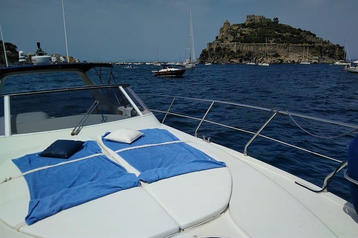 Private Cruise to Ischia and Procida - Yacht 40' — photo 1 of 10